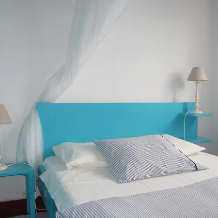 Furnas Lake Cottage *