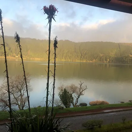 Furnas Lake Cottage *