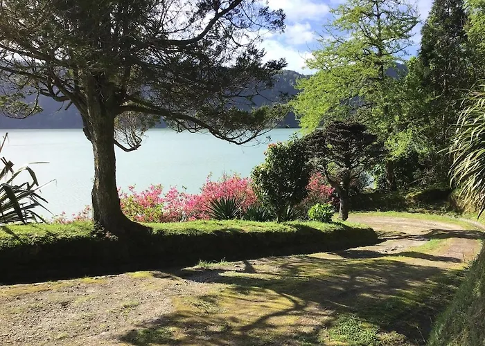 Furnas Lake Cottage Tatil Evi